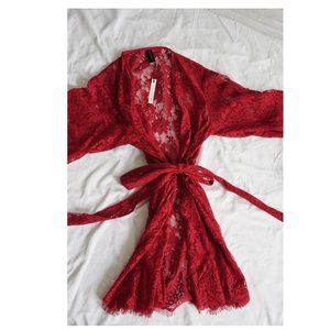 Stylestalker lace robe - NWT